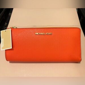 Michael Kors Jet Set Travel Wallet